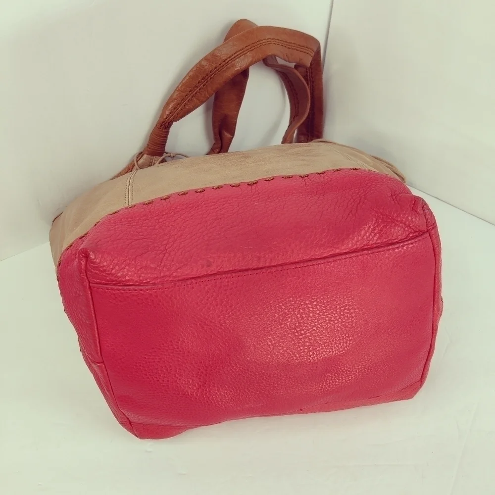 THE Sak 'Fernwood' Hobo Shoulder Bag in Tan & Red Leather Double Leather Strap